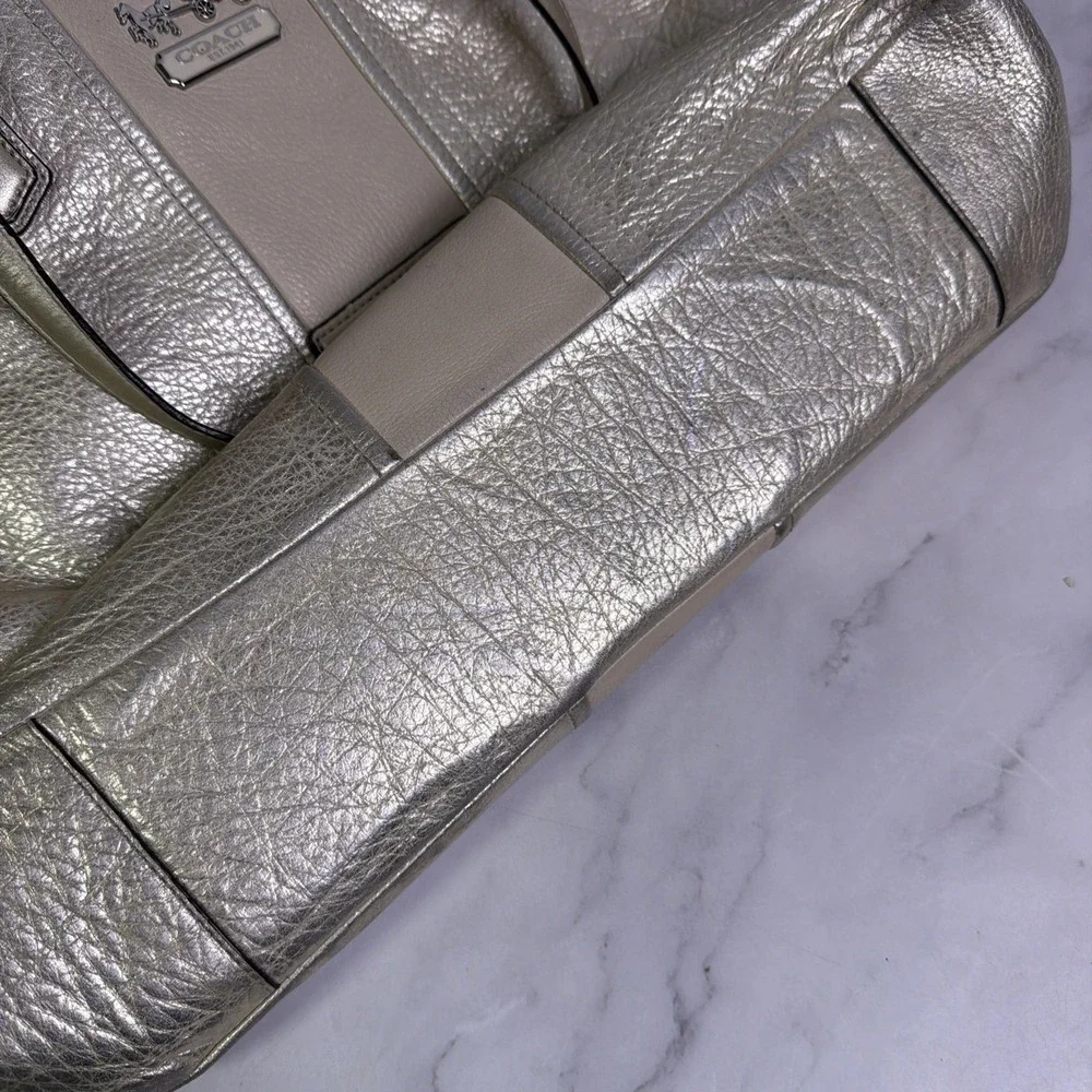Coach Chelsea Leather Stripe Platinum Charlie ToteBag Purse J1126‎ 18962